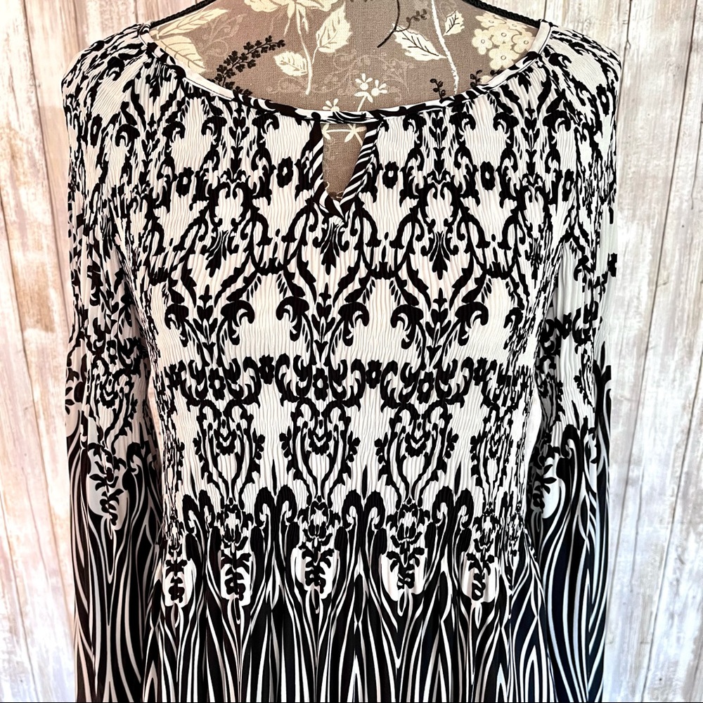 CHARLIE B Blouse Black and White long sleeve loose fit